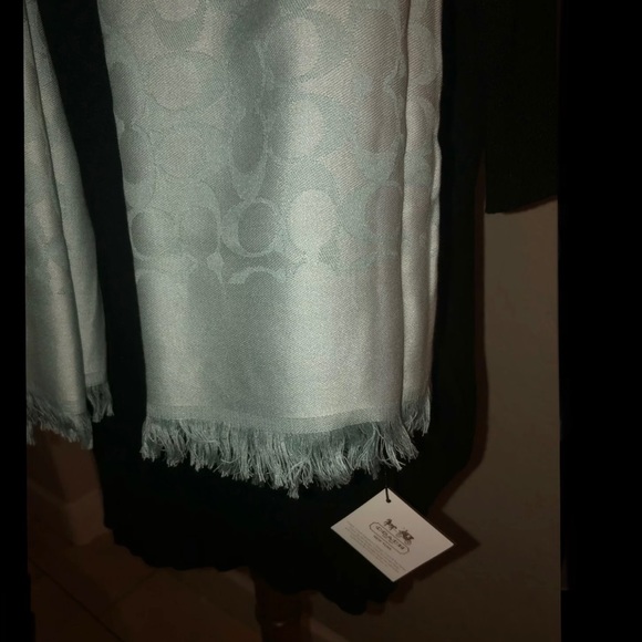 NEW Coach Signature Lightwt Stole/Scarf in Mint/DuckEgg Blue 50%Silk Rare 84x26” - Picture 10 of 16